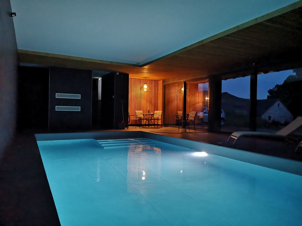 piscine de nuit
